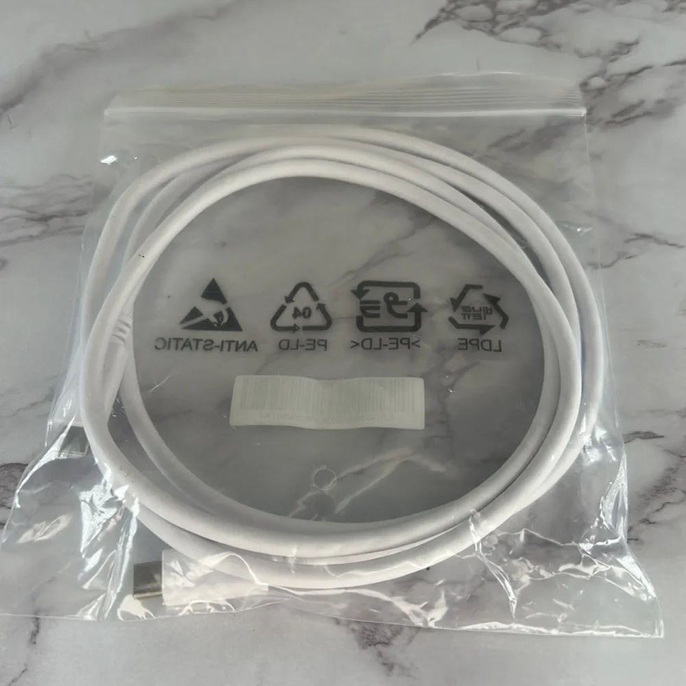 Thunderbolt 3 USB-C Cable